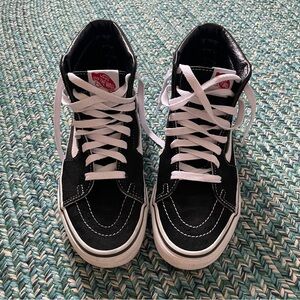 Vans Skateboard Shoes size MEN 7/WOMEN 8.5
